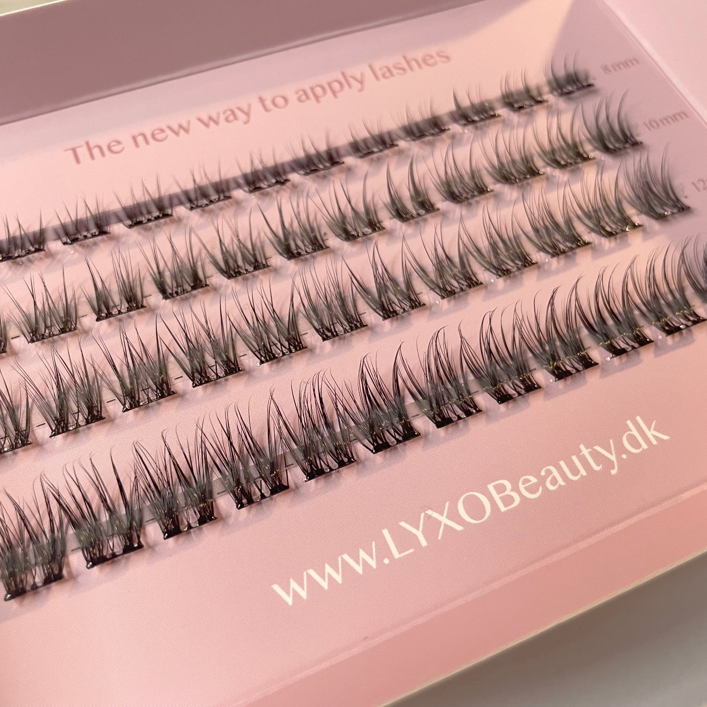 Press-on Easy Lashes Wispie Hybrid D-curl