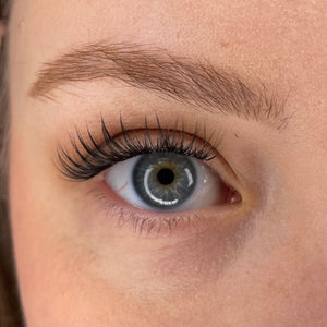 Press-on Easy Lashes Wispie Hybrid D-curl